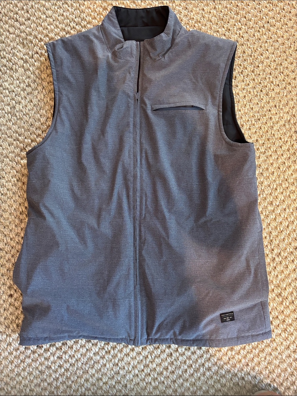 Travis Mathew Men's Gray Zip-Up Vest - Picture 1 of 3